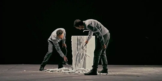 意大利大理石洗手台制作揭秘：竟然是这么敲出来的，太神奇了！