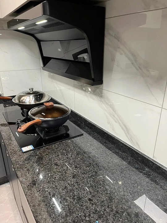 做了8年装修，终于搞清楚了厨房台面该怎么选