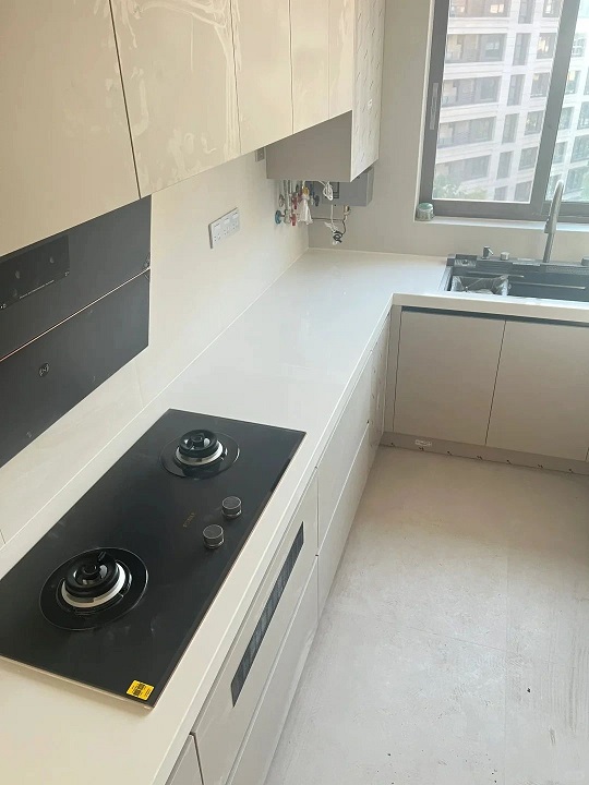 做了8年装修，终于搞清楚了厨房台面该怎么选