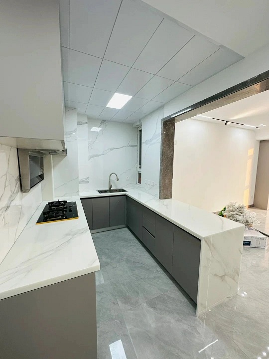 做了8年装修，终于搞清楚了厨房台面该怎么选