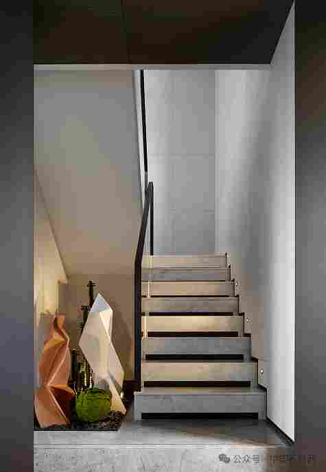 楼梯悬空石材踏步应该怎么做？完美衔接上下楼