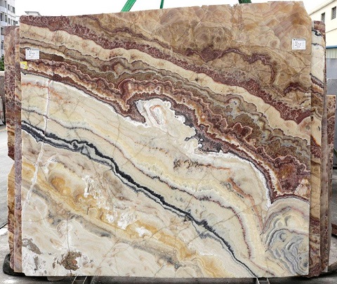 "玉石之尊：揭秘为何玉石成为石材中的无上王者"