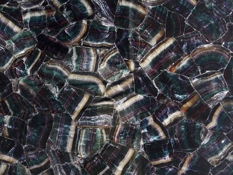 "玉石之尊：揭秘为何玉石成为石材中的无上王者"