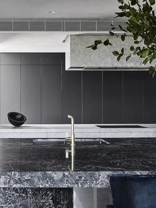 气质灰与大理石的完美融合：打造高端精奢家居的经典设计