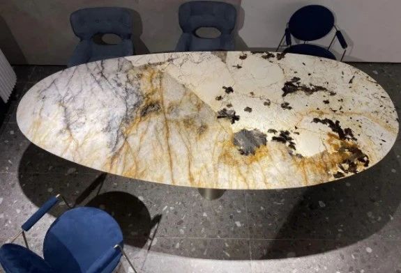 餐桌纠结大理石还是岩板？把优缺点排列出来