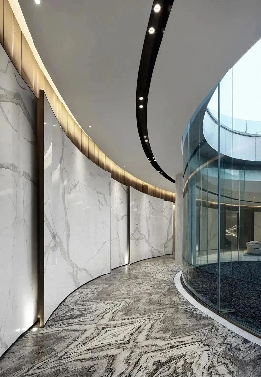 地铺大理石还是贴地砖？全面分析对比，看完不再纠结！