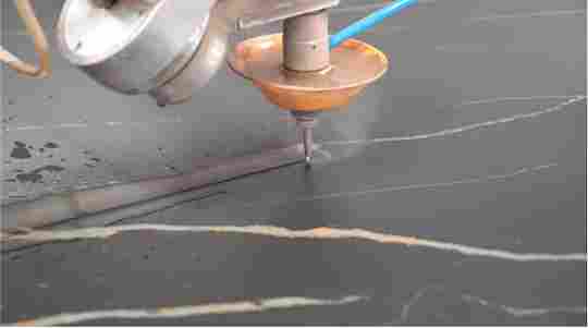 岩板七大缺点引爆行业危机！企业如何逆风翻盘，打造完美岩板产品？