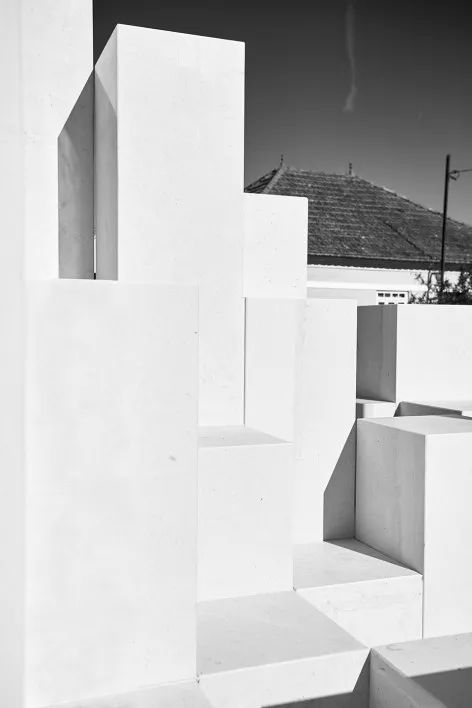 微信图片_20231220143249.jpg 葡萄牙战士纪念碑 | 用灰白原色的石材深入人心