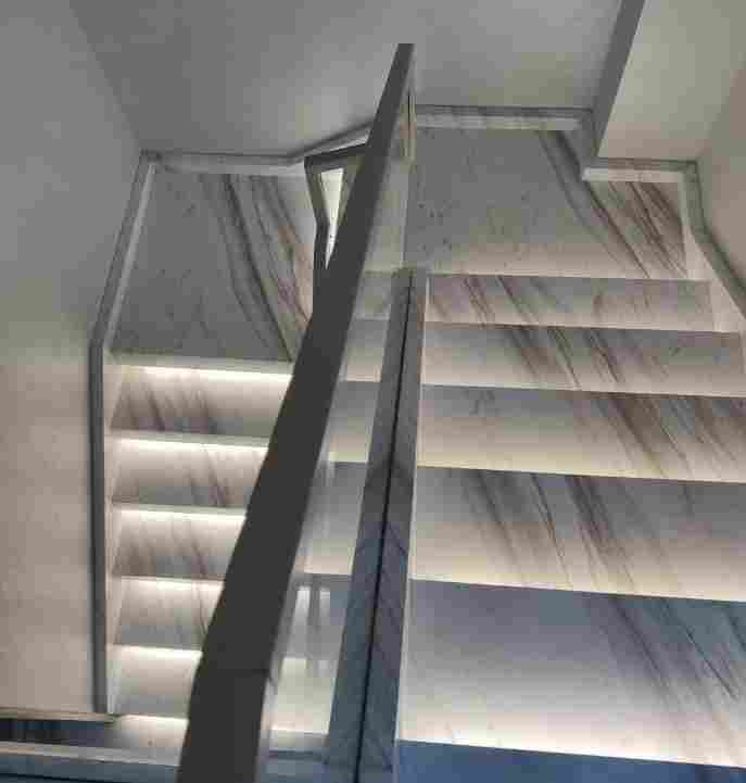 微信图片_20231219145258.png 大理石楼梯与玻璃栏杆的常见组合方式