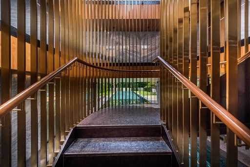 微信图片_20231208144742.jpg 新加坡现代极简石材别墅,新与旧、内与外