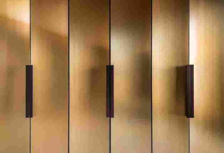 微信图片_20231208144813.png 新加坡现代极简石材别墅,新与旧、内与外