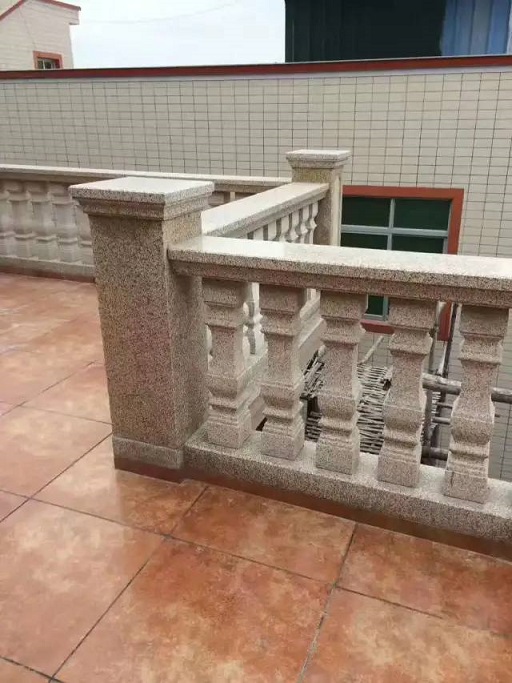 微信图片_20231202084636.jpg 不同用途的栏杆在选材、规格、样式上也有着很大的不同