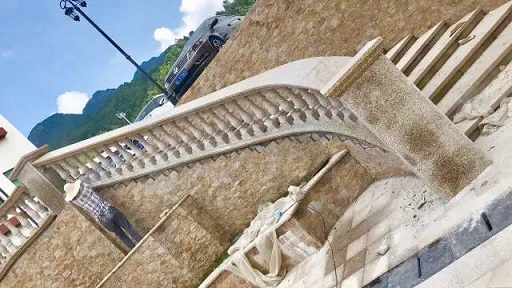 微信图片_20231202084657.jpg 不同用途的栏杆在选材、规格、样式上也有着很大的不同