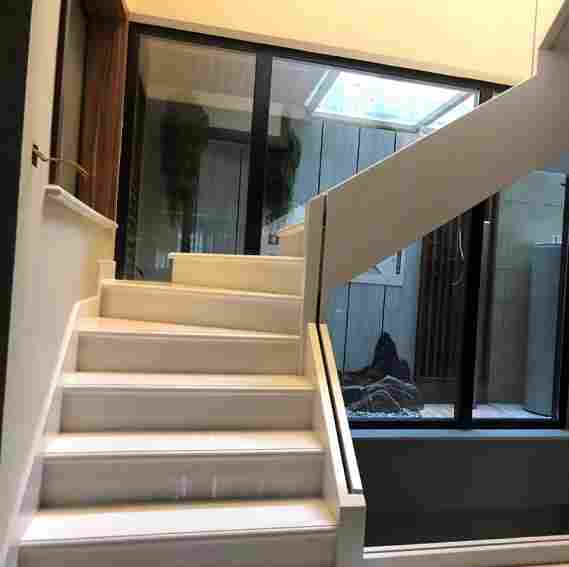 爱马仕灰、雅士白大理石楼梯做法实例