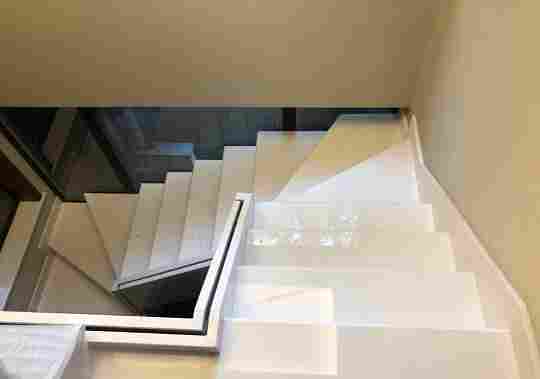 爱马仕灰、雅士白大理石楼梯做法实例