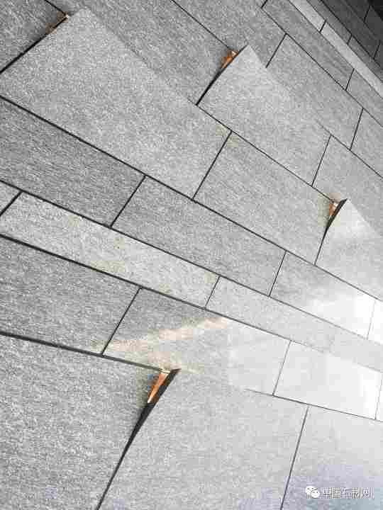 为什么铺设石材墙面、地面时要留缝？原因在这里