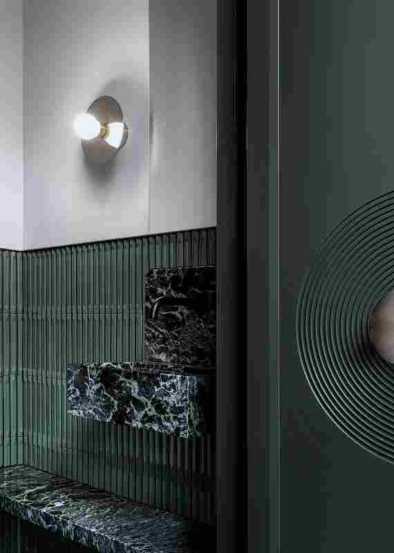 普拉达绿为什么如此受欢迎？