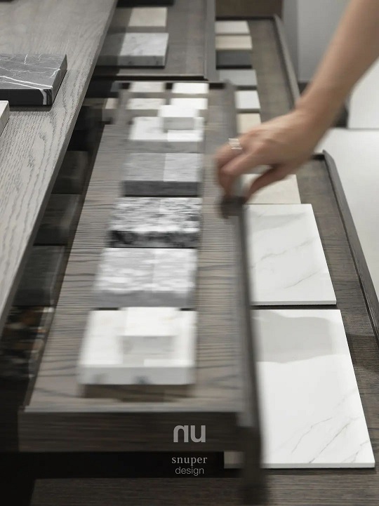 大理石打造的办公室你见过吗？