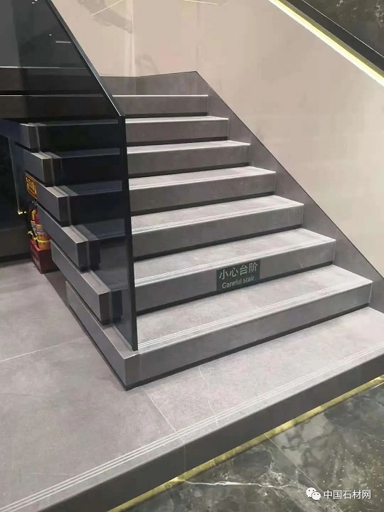 岩板楼梯缺陷都在这了，要注意这几个点