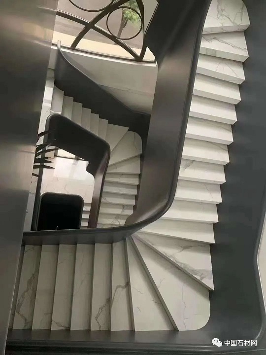 岩板楼梯缺陷都在这了，要注意这几个点