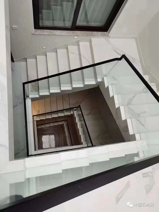 岩板楼梯缺陷都在这了，要注意这几个点