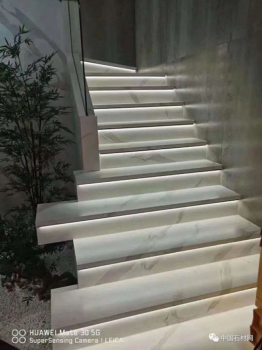 岩板楼梯缺陷都在这了，要注意这几个点