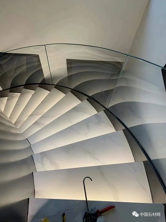 岩板楼梯缺陷都在这了，要注意这几个点