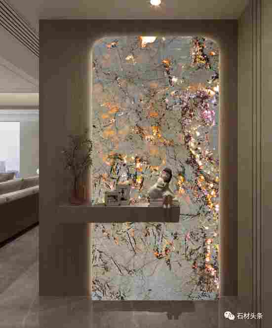 光与奢石的偶然相遇，会产生什么样的奇妙反应？