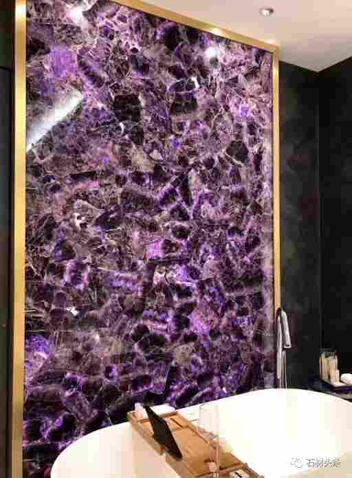 光与奢石的偶然相遇，会产生什么样的奇妙反应？