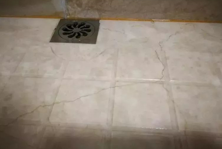 石材究竟为何会裂开破碎？原因不只是质量问题！