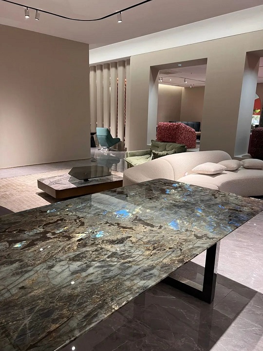 选餐桌纠结大理石&岩板的，优缺点一次盘明白