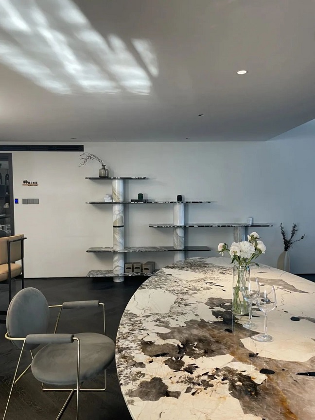 选餐桌纠结大理石&岩板的，优缺点一次盘明白