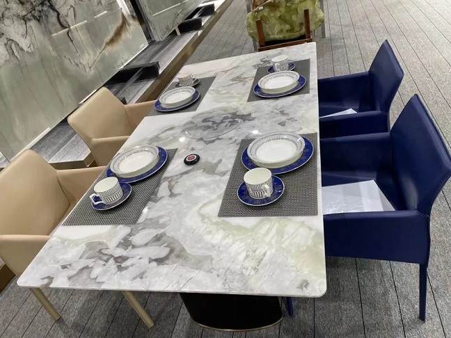 选餐桌纠结大理石&岩板的，优缺点一次盘明白