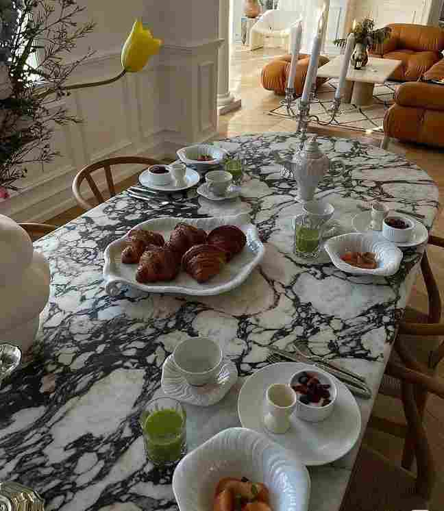 选餐桌纠结大理石&岩板的，优缺点一次盘明白