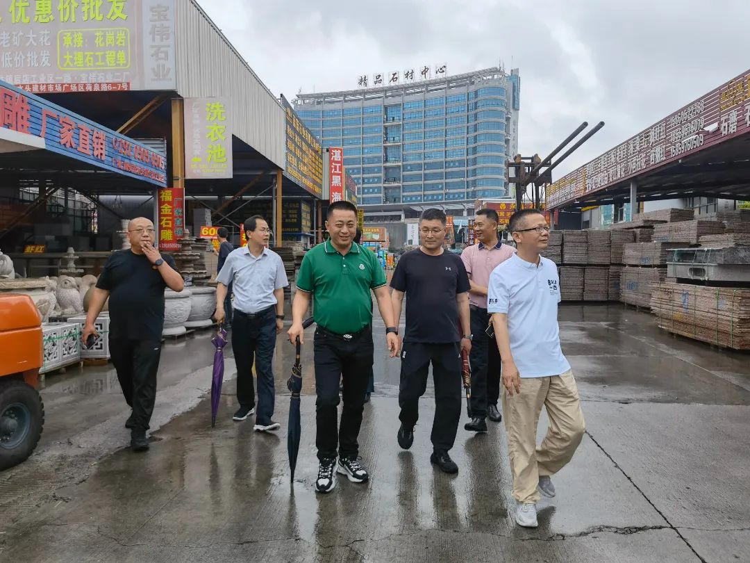 山东省五莲县委常委、政法委书记刘兆玉率队到水头考察调研石材产业