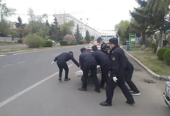 敦化市整治石材加工占道经营行为