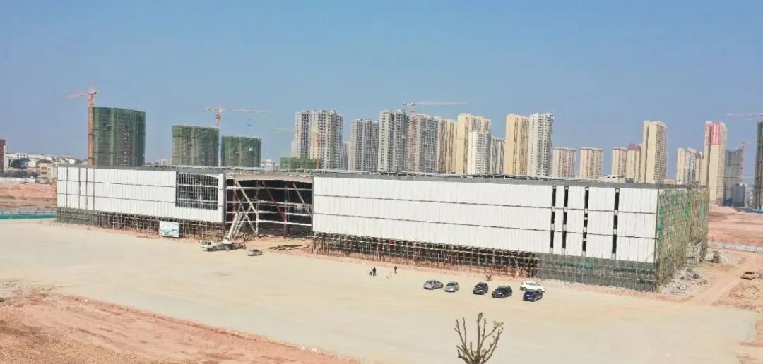 重新定位五莲县石材产业发展模式和目标，五莲县考察组到麻城参观学习