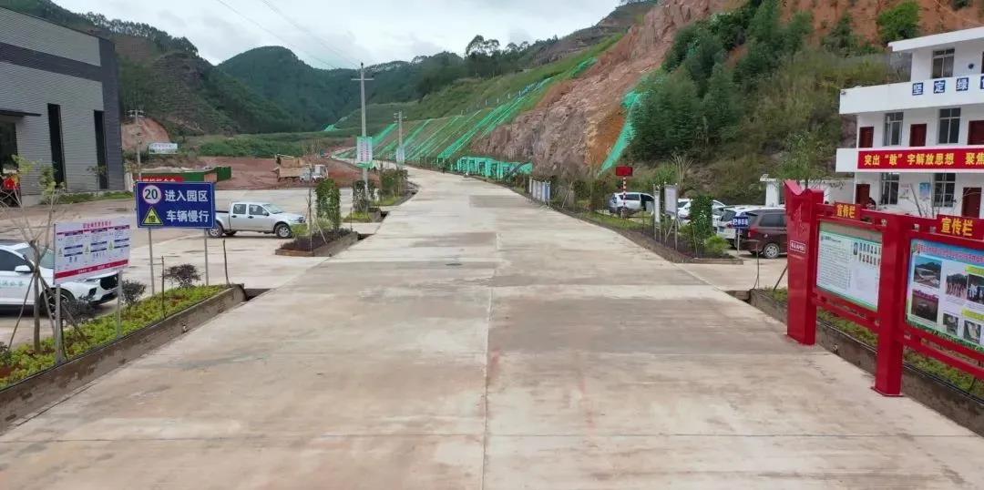 微信图片_20211127081711.jpg 岑溪市新型工业化(花岗岩石材)绿色循环经济产业示范区:助力石材业转型升级 激发新动能