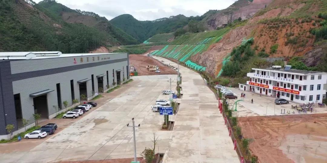 微信图片_20211127081737.jpg 岑溪市新型工业化(花岗岩石材)绿色循环经济产业示范区:助力石材业转型升级 激发新动能