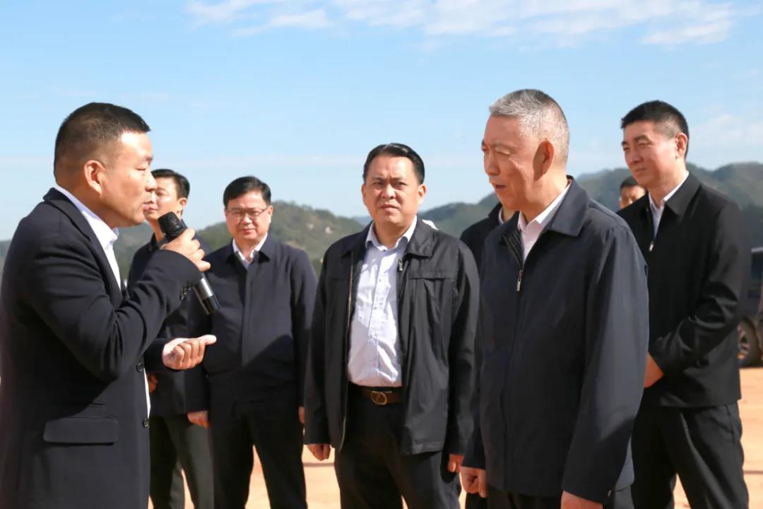 广西自治区副主席周成方一行莅临南部（岑溪）石材循环生态产业园调研！