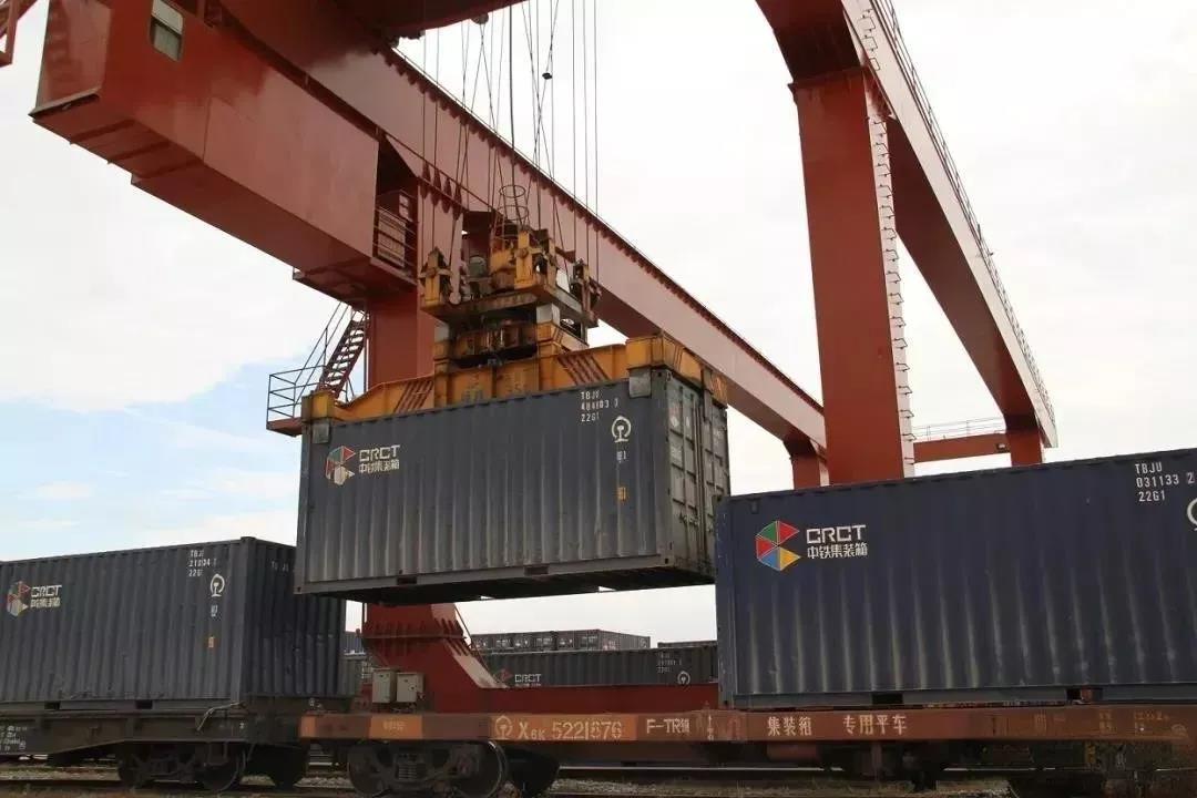 进川物流公司助力麻城夺“全国百强”