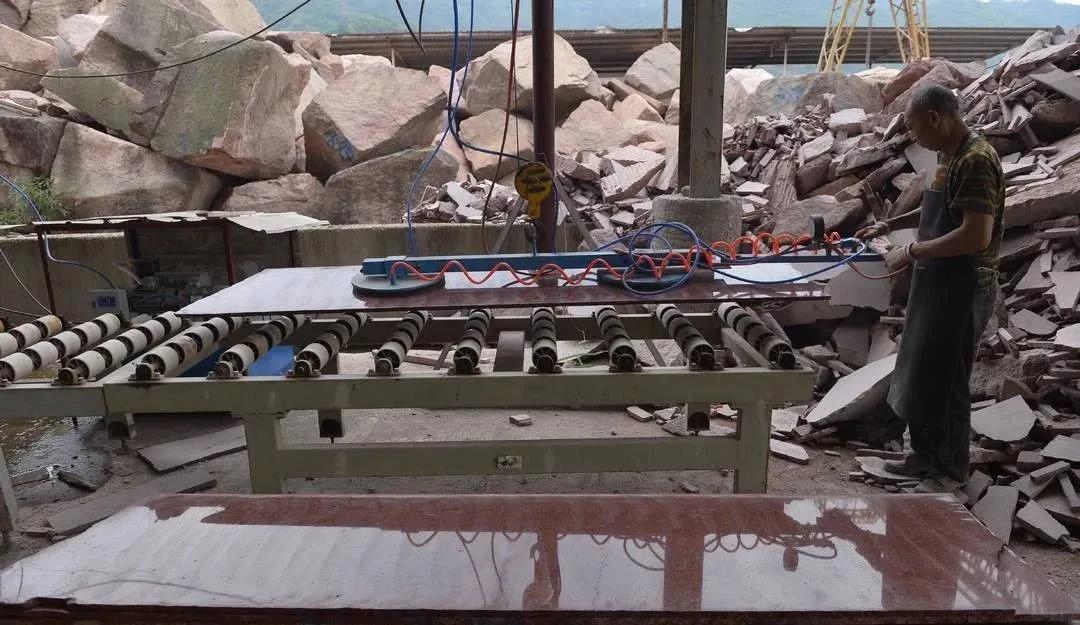 “石材王国”四川荥经,叫响“红军红”石材产业“1234”转型发展之路 “石材王国”四川荥经,叫响“红军红”石材产业“1234”转型发展之路