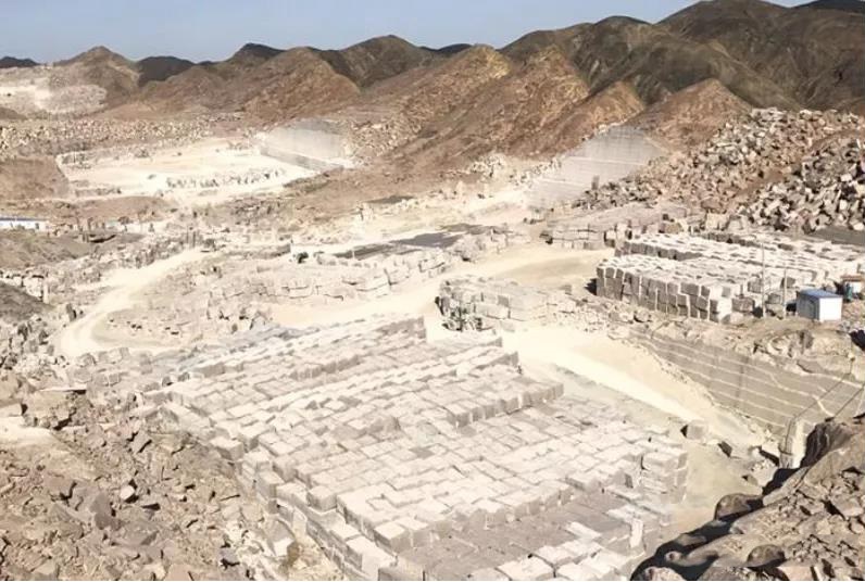 “中国西部石材中心基地”新疆鄯善县石材欣赏 “中国西部石材中心基地”新疆鄯善县石材欣赏