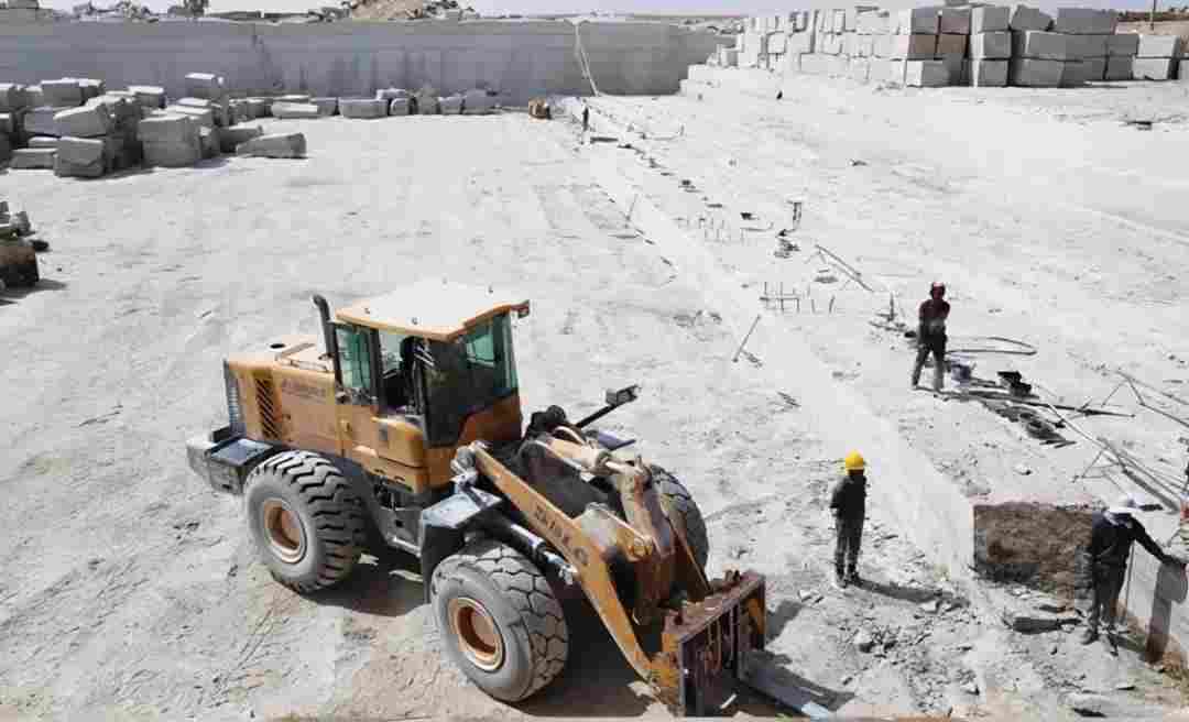 “中国西部石材中心基地”新疆鄯善县石材欣赏 “中国西部石材中心基地”新疆鄯善县石材欣赏