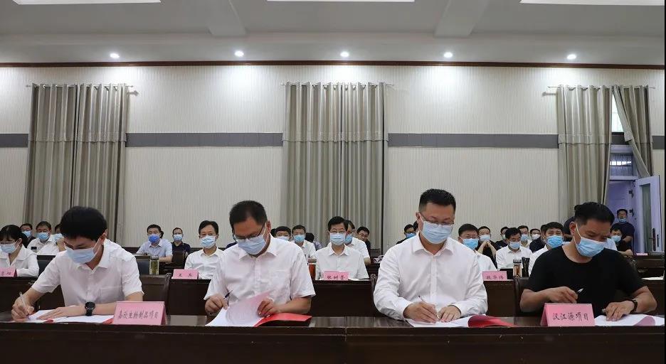 总投资33亿元，6个重点项目在泌阳成功签约，其中三个为石材项目！