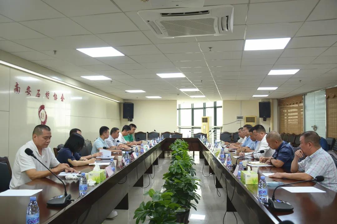 南安市委统战部、市工商联领导带队莅临南安市石材协会调研