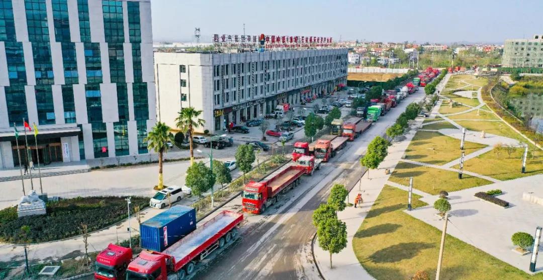 武汉阳逻国际港水铁联运项目开港通车,麻城石材产业将跑出加速度 武汉阳逻国际港水铁联运项目开港通车,麻城石材产业将跑出加速度