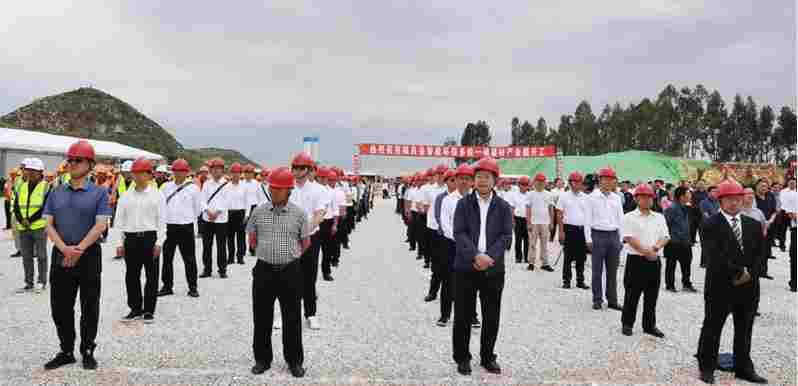 总投资4亿，计划用地280亩，云南陆良一大型建材产业园开工