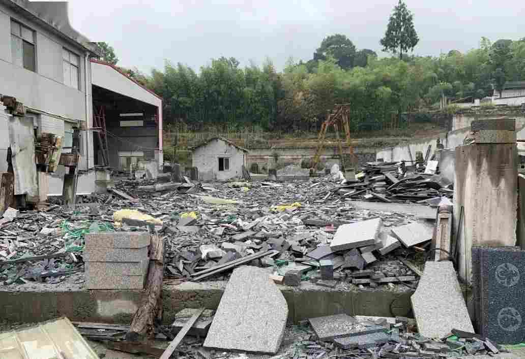 以环保的名义，石材厂手续齐全却被关停遭强拆，怎么办？