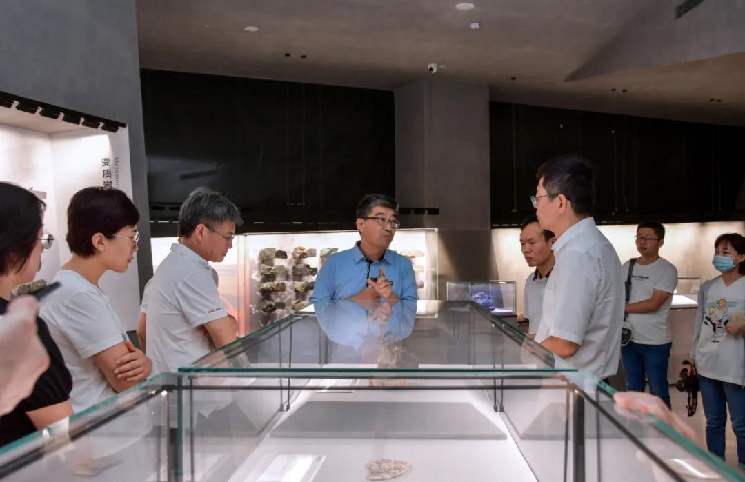 中国人民大学专家团一行莅临英良印象五号石材文化创意园开展专题调研 中国人民大学专家团一行莅临英良印象五号石材文化创意园开展专题调研